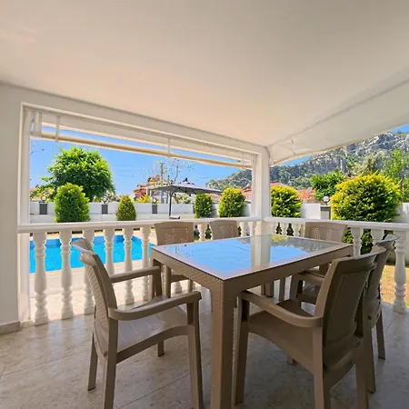 ヴィラ Dalyan Center Location Detached With Pool オルタジャ