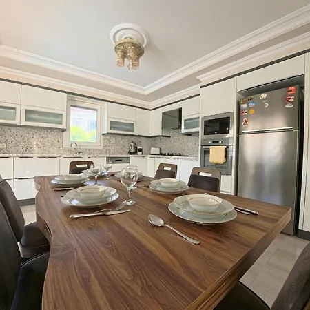 ヴィラ Dalyan Center Location Detached With Pool