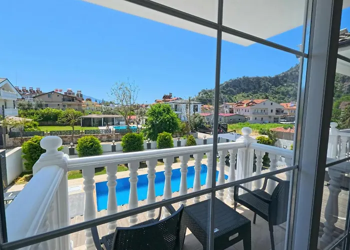 Dalyan Center Location Detached With Pool ヴィラ