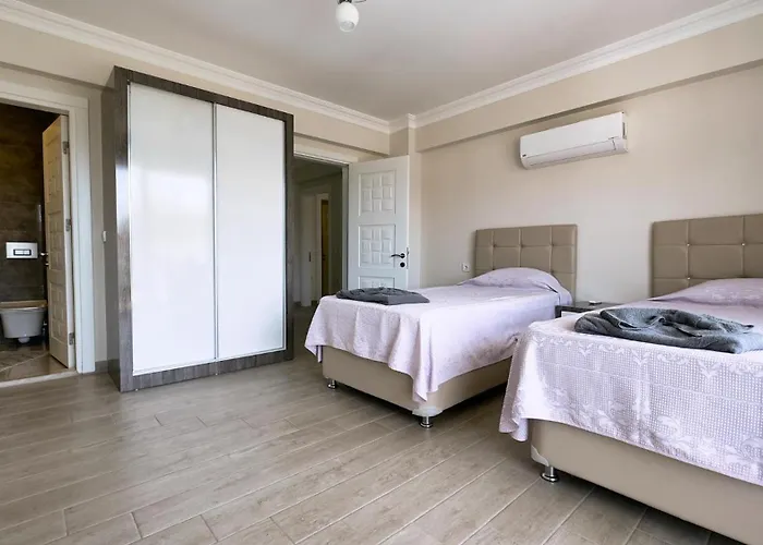 Dalyan Center Location Detached With Pool ヴィラ